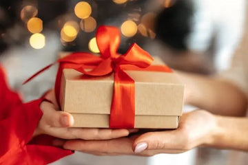 New-Year-Gift-Guide-Thoughtful-Gifts-for-a-Cozy-Start-to-the-Year YANIBEST