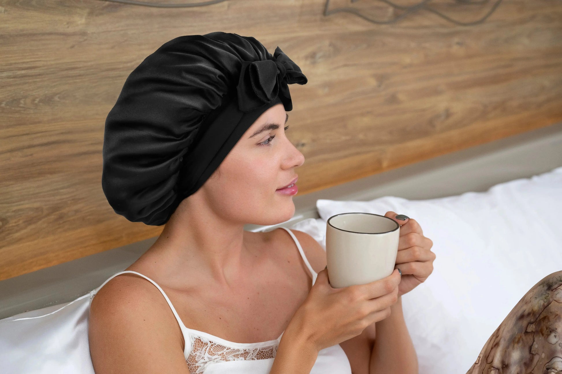 Mulberry Silk Bonnet with Tie Band YANIBEST