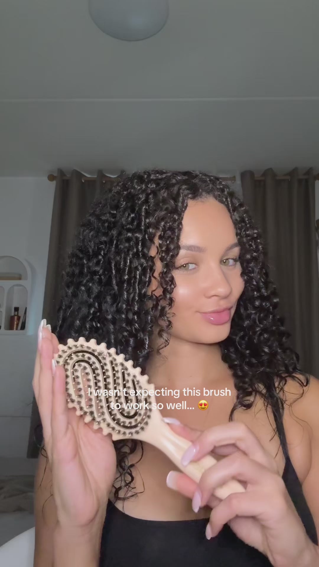 3D Styling Brush for Curly & Coily Hair | Detangle, Defrizz & Define - Beige